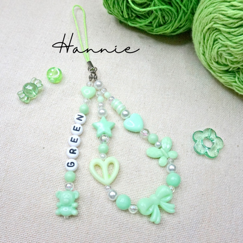 (Tím/Hồng/Vàng/Xanh) Móc khóa charm nhựa custom tên theo yêu cầu - Phụ kiện dây treo balo chìa khóa điện thoại handmade