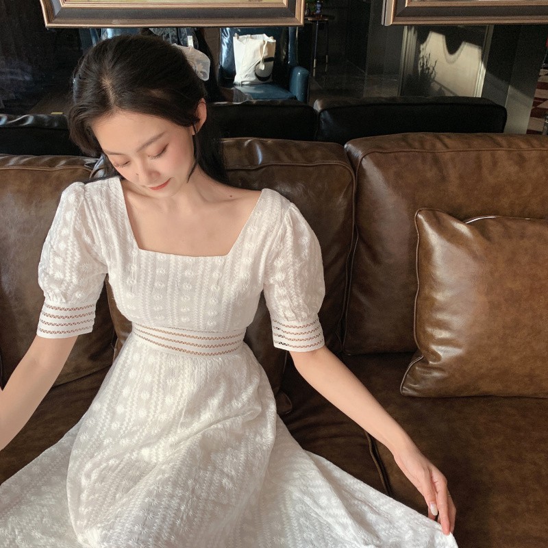 (Sẵn) Đầm công chúa Ulzzang cổ vuông ren hoa nổi Quảng Châu | BigBuy360 - bigbuy360.vn