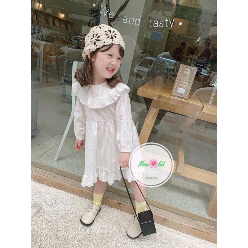 Váy trắng siêu xinh cho bé gái
