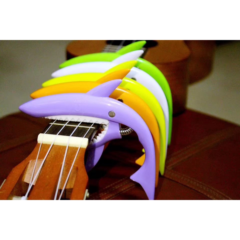 Kẹp Capo Cá Mập đàn guitar, ukulele tại xưởng TYTYmusic