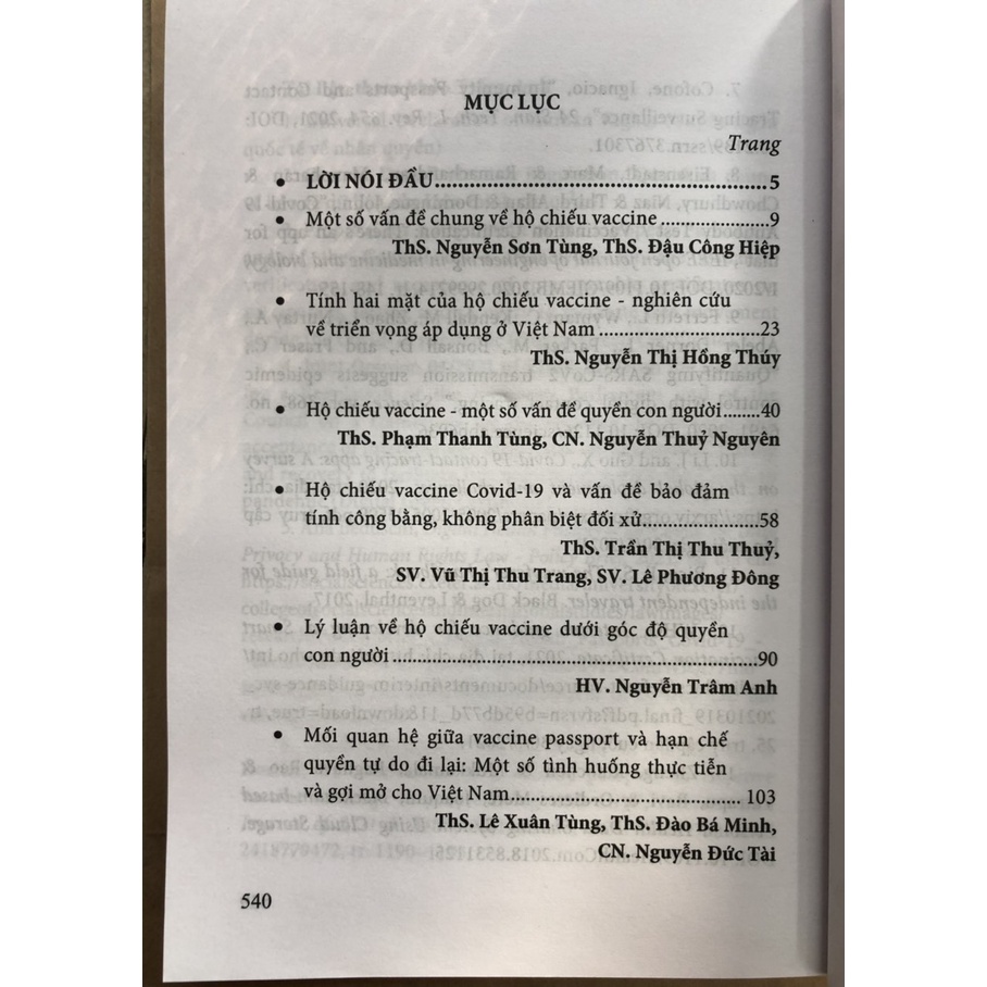Sách - Một số vấn đề pháp lý về hộ chiếu vaccine