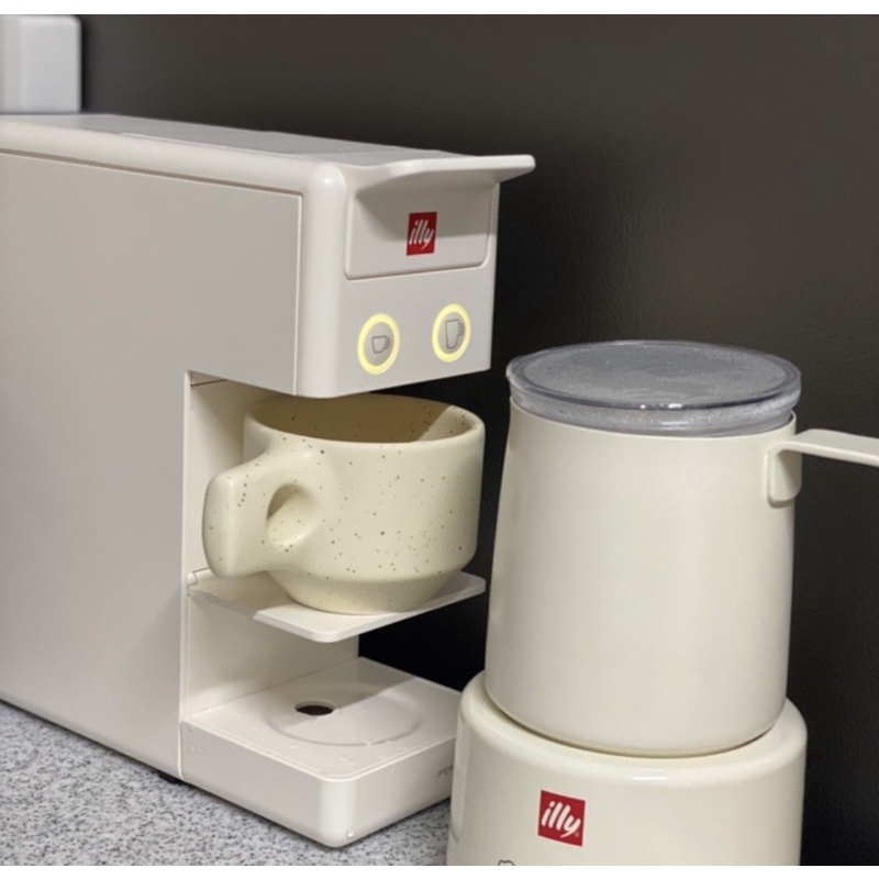 MÁY ĐÁNH BỌT SỮA CÀ PHÊ ILLY HÀN QUỐC
