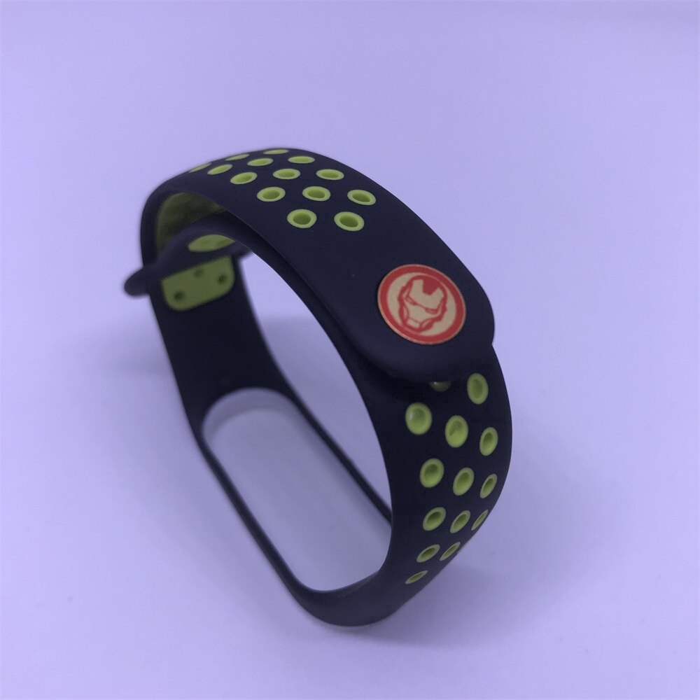 Dây Đeo Thay Thế Chất Liệu Silicon Thiết Kế Hình Avengers Cho for Xiaomi Mi Band 4