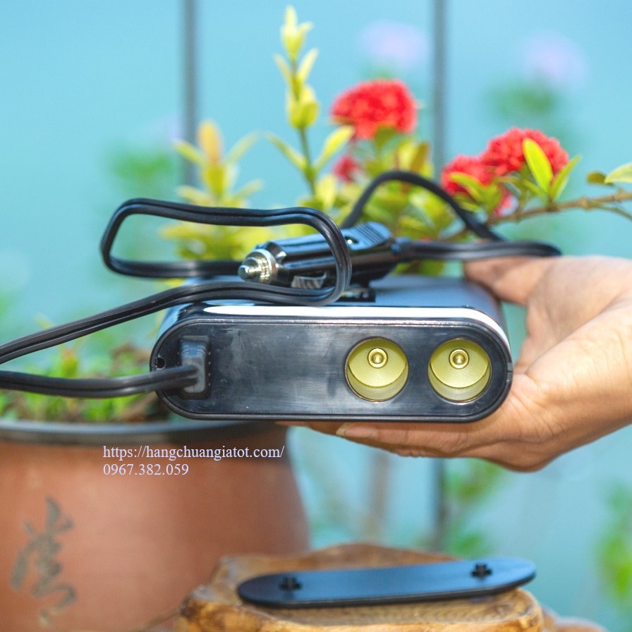 Chuyển đổi dòng điện Inverter 12/24V lên 220V công suất 200W dùng trên xe hơi, gia đình cho nhiều thiết bị