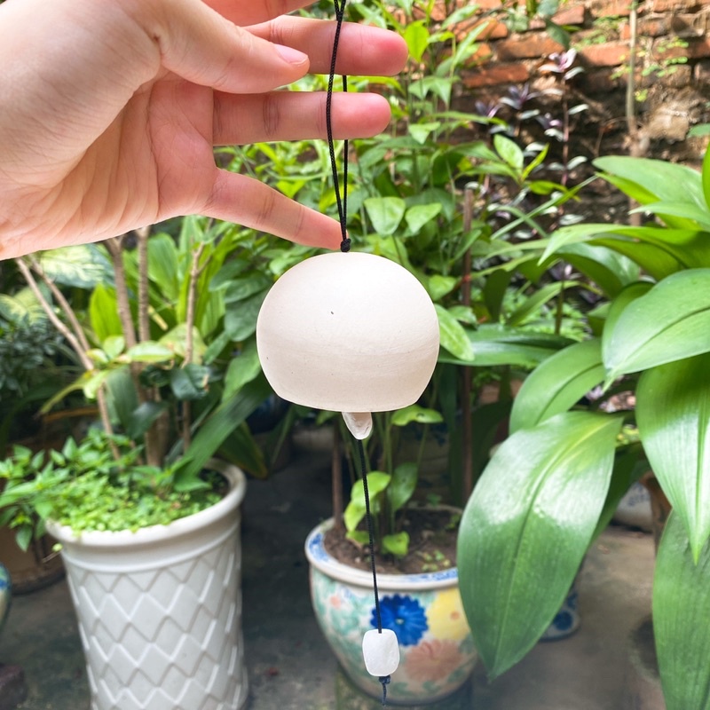 Chuông tròn gốm sứ sắc màu tự vẽ