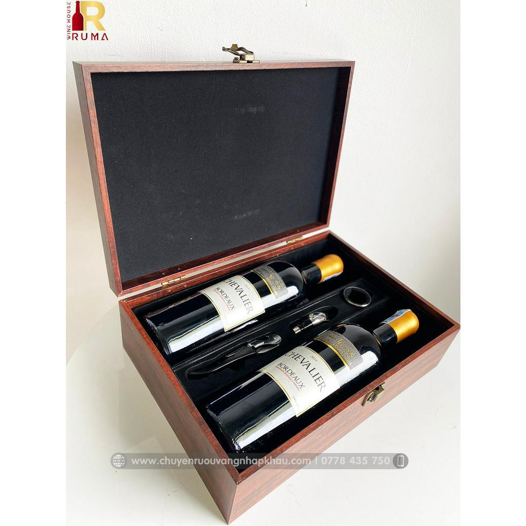 Hộp quà tết rượu vang Pháp Chevalier - Hộp gỗ mặt da kèm phụ kiện
