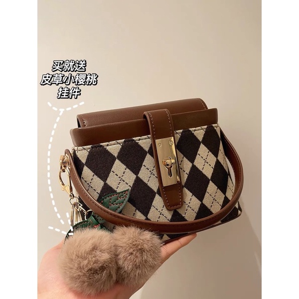 Túi Chio’2nd tặng kèm Charm bông CHÍNH HÃNG