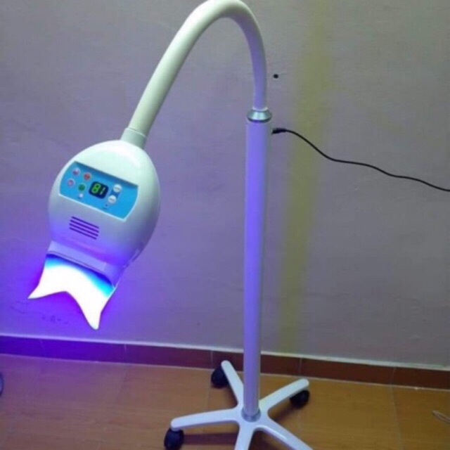Máy trắng răng có chân loại đẹp hành chuẩn
