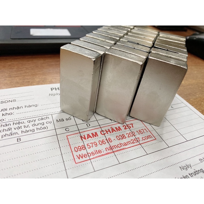 Nam châm đất hiếm 50x25x10mm, loại nam châm trắng đất hiếm lực hút siêu mạnh