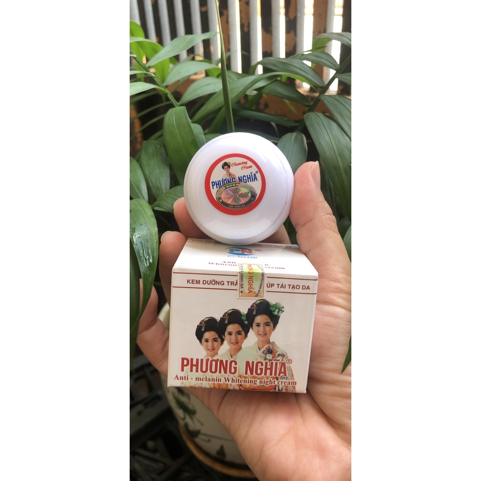 Kem dưỡng trắng da tái tạo da phương nghĩa
