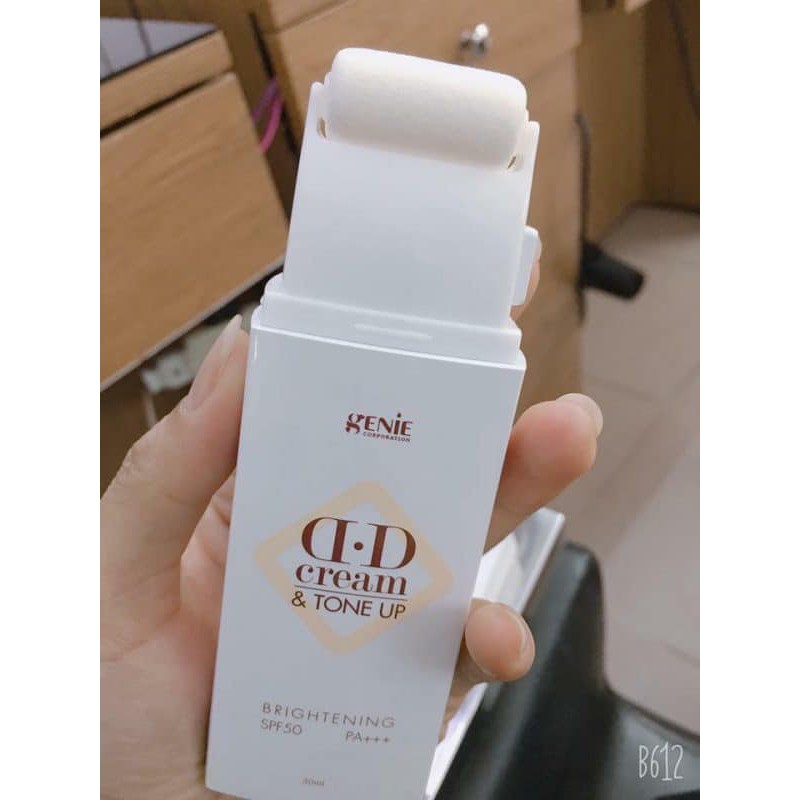 Kem DD Cream Tone up Genie mẫu mới dạng thanh lăn che phủ tốt