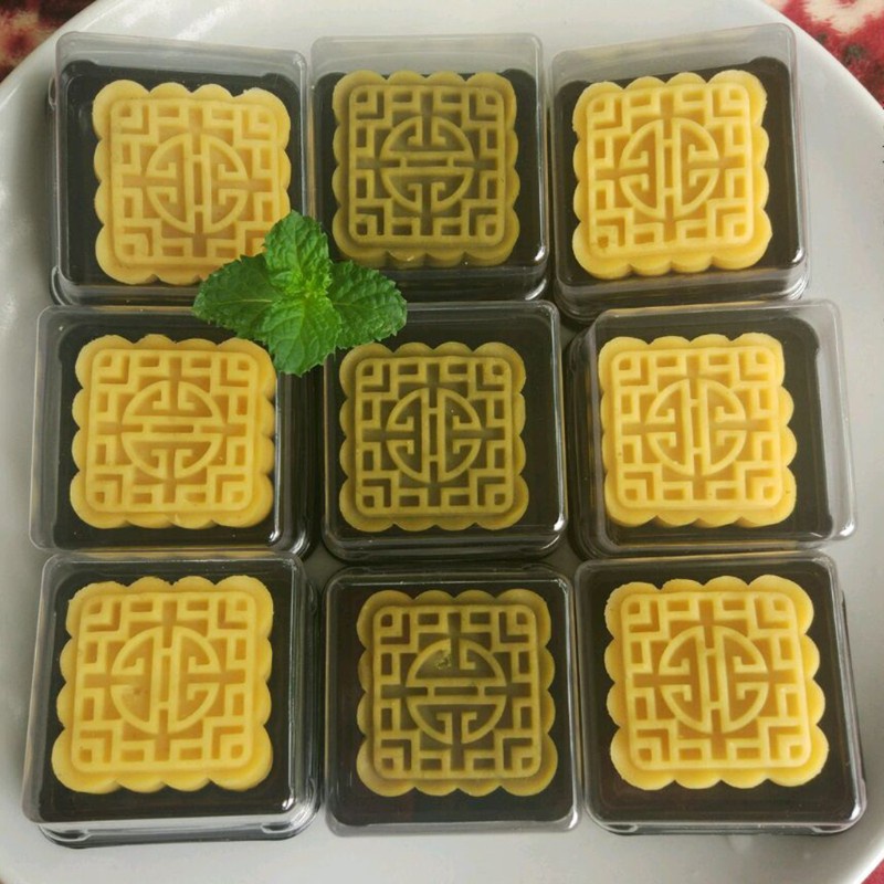 Set 5 Khuôn Làm Bánh Trung Thu 50g Hình Vuông Họa Tiết Hoa