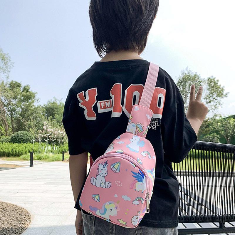 Túi đeo chéo họa tiết hoạt hình dễ thương dành cho bé