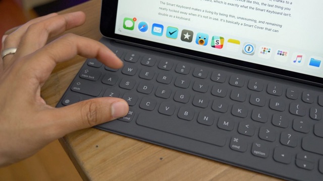 Bàn phím Smart Keyboard Ipad 10.2/Pro 10.5/Air 3 Newseal mới 100%