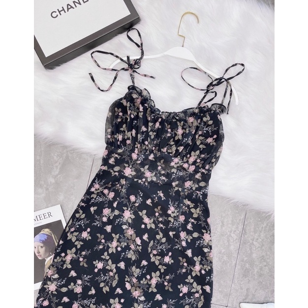 VÁY HAI DÂY HOA ĐEN