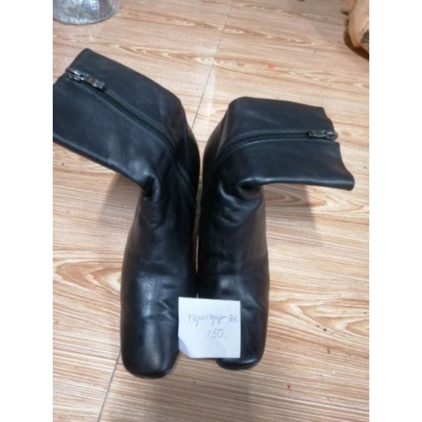 Giầy si cho khách