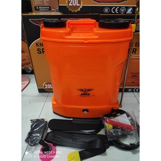 Bình phun th.uốc bằng điện Boss nhật 20 lít 1bơm