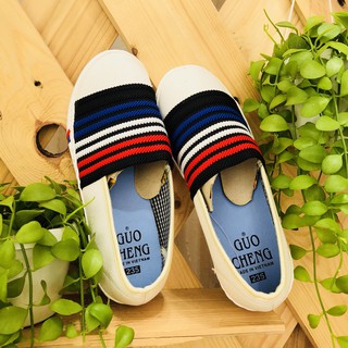 GIÀY SLIP ON TRẮNG 4 SỌC MÀU
