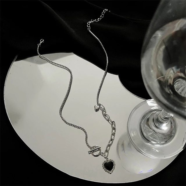 Vòng cổ Mặt Hình Trái Tim/Trái Tim Đính Ngọc Trai Phong Cách Vintage Thời Trang Unisex