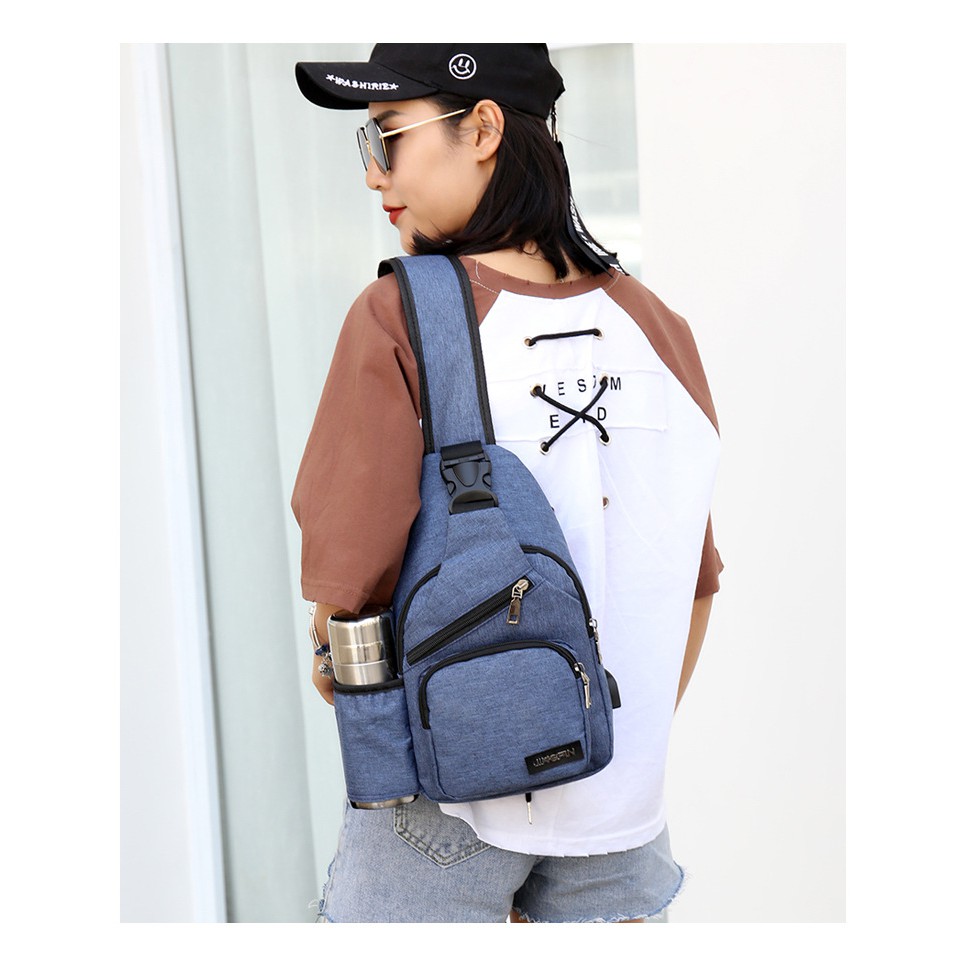 Túi đeo chéo nam nữ tích hợp cổng kết nối USB, vải canvas kiểu dáng mới 2020 TDC555 | BigBuy360 - bigbuy360.vn