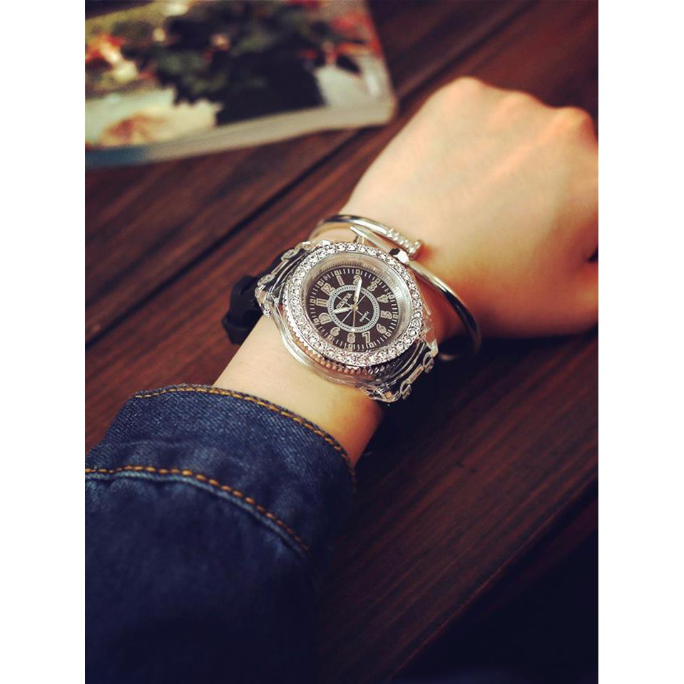 Đồng hồ điện tử trẻ em, bé trai , bé gái và nam giới đeo tay phong cách sport TLS -D22