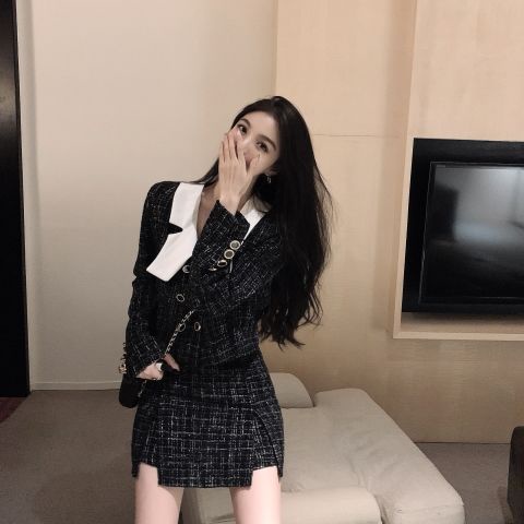 Bộ áo khoác + chân váy phong cách Hàn Quốc thời trang mùa xuân 2021