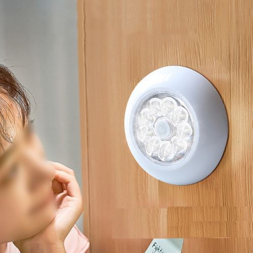 ĐÈN 9 LED CÓ CÔNG TẮC ON/OFF DÁN TƯỜNG , TỦ QUẦN ÁO , CỐP XE HƠI SIÊU SÁNG