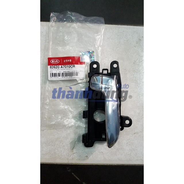 TAY MỞ CỬA TRONG PHẢI KIA CERATO, FORTE-82620A7010CR