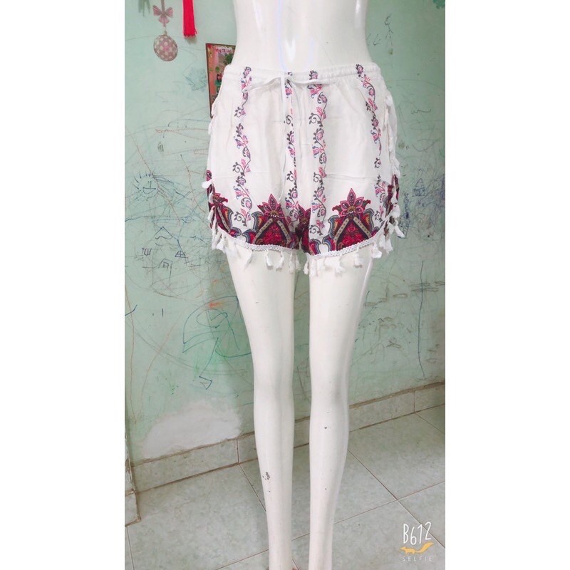 [size 2/50-60ky] Quần đùi 🩳 lanh đi biển viền ren tua rua