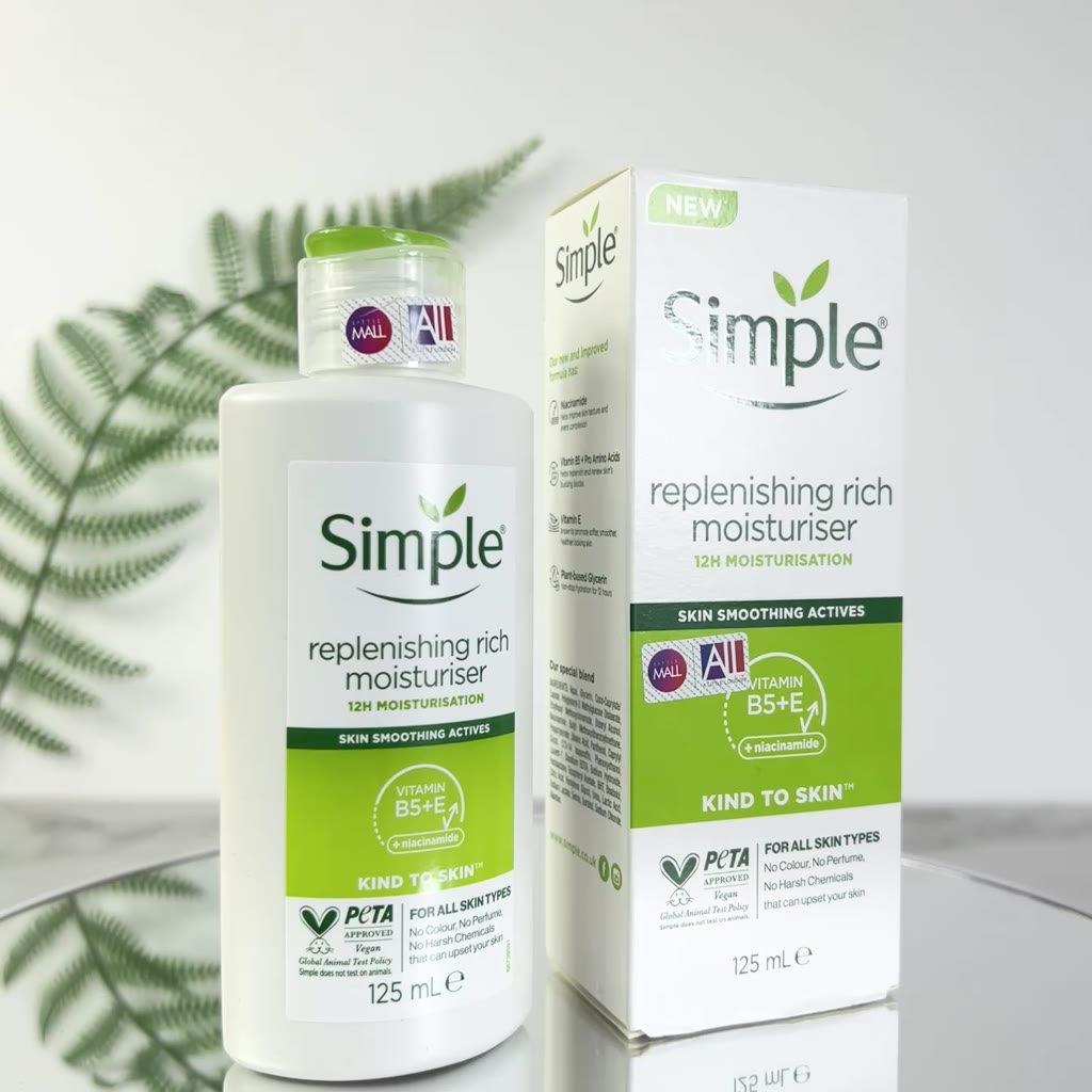 Kem dưỡng ẩm da khô Simple Replenishing Rich Moisturiser 125ml (Bill Anh) | BigBuy360 - bigbuy360.vn