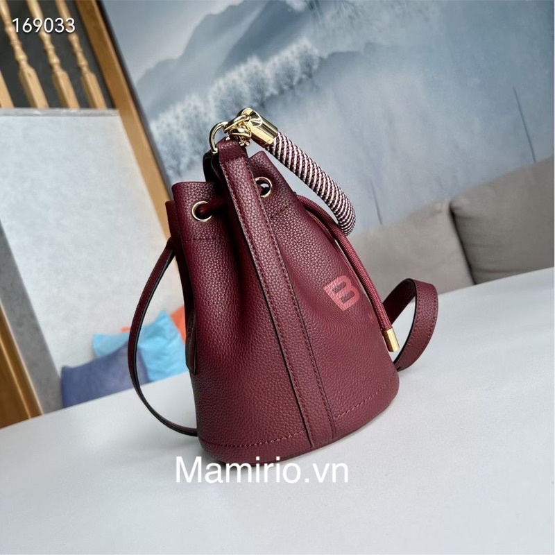Túi Đeo Chéo Marc Jacobs The Leather Bucket Bag  Da thật, Hàng xuất  Size: 19x19x23cm