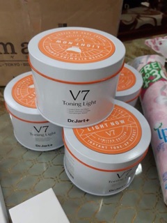 Kem V7 TONING LIGHT Hàn Quốc