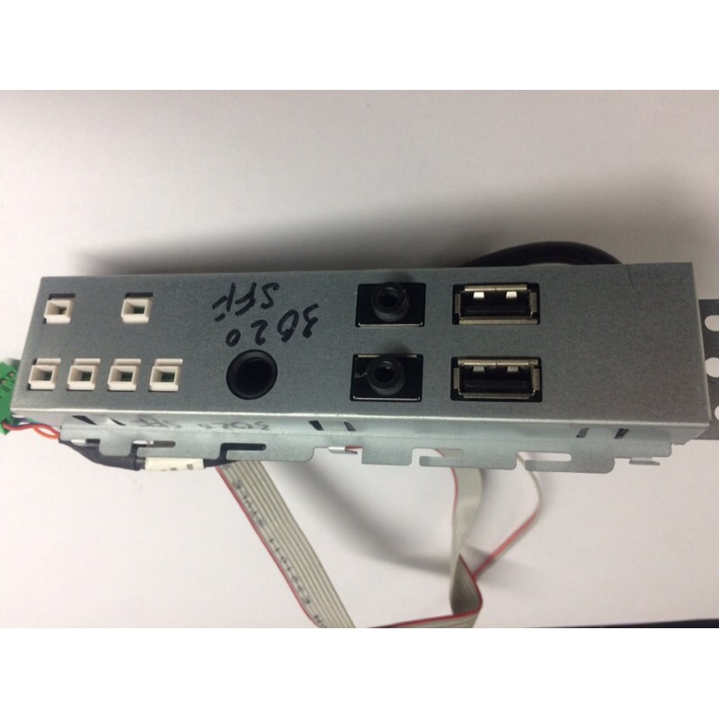 Cổng usb và audio phía trước máy đồng bộ HP DELL