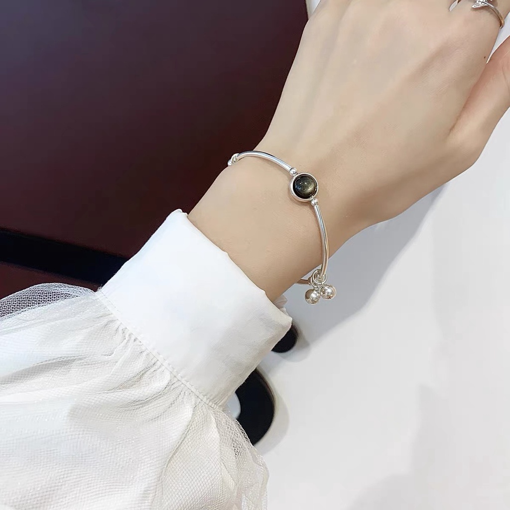 Vòng tay &quot; chuông nhỏ&quot; 2 màu chi tiết chiếc lá dễ thương