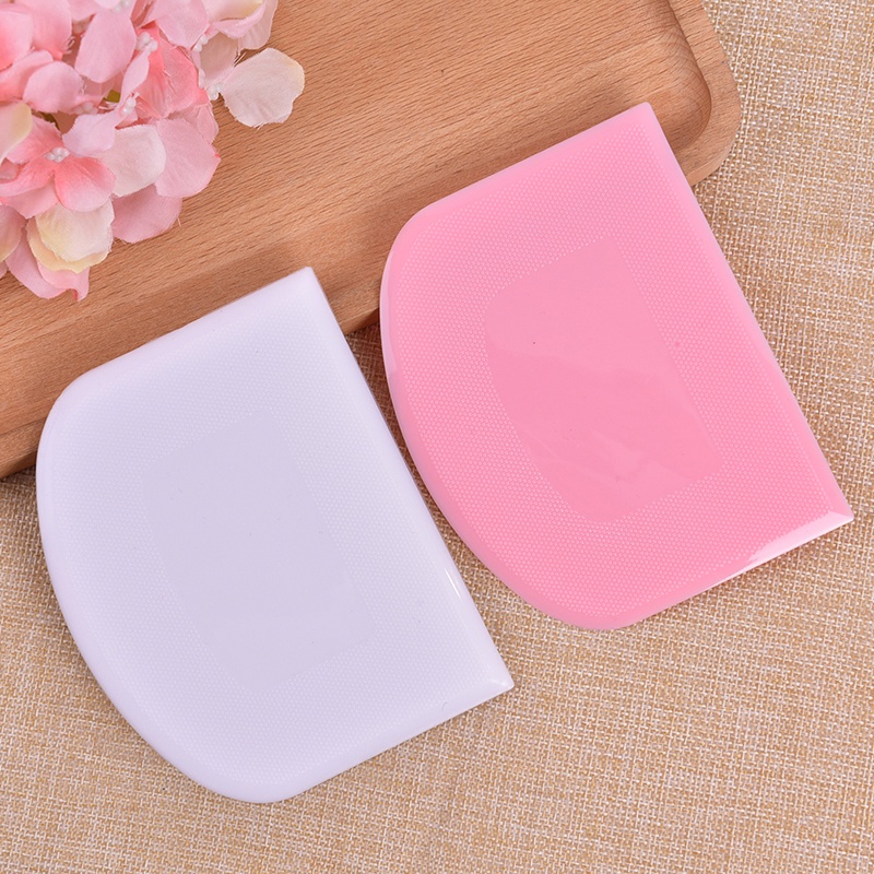 Dao Nướng Bánh Bằng Nhựa Tiện Dụng
