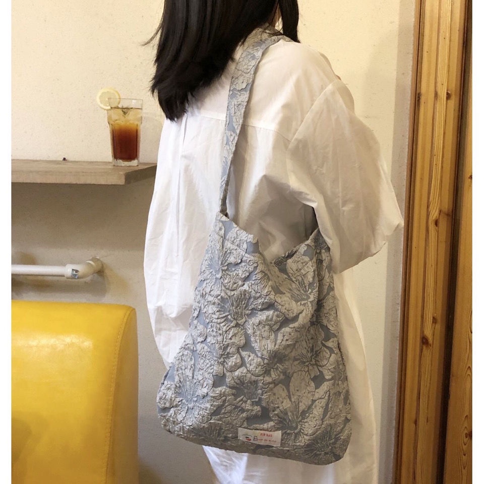 Túi canvas đeo dưới cánh tay họa tiết hoa hồng phong cách vintage