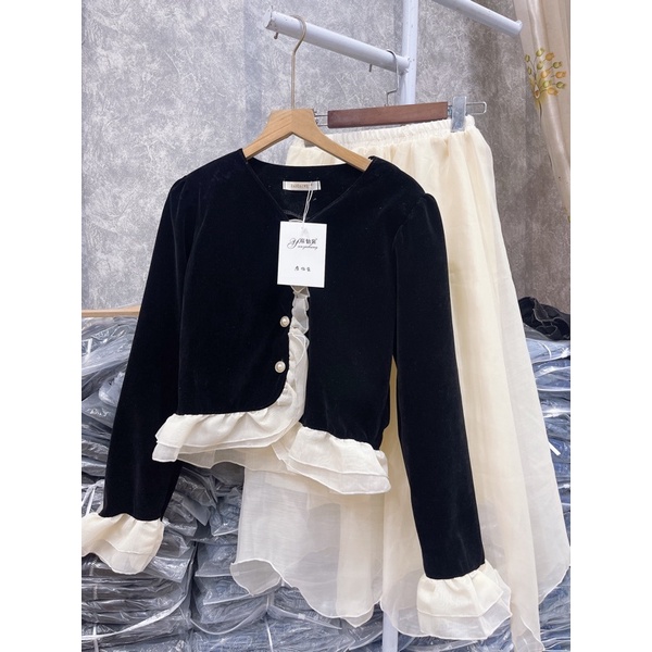 Set Áo Nhung Đen Mix Chân Váy Tơ 2 Lớp