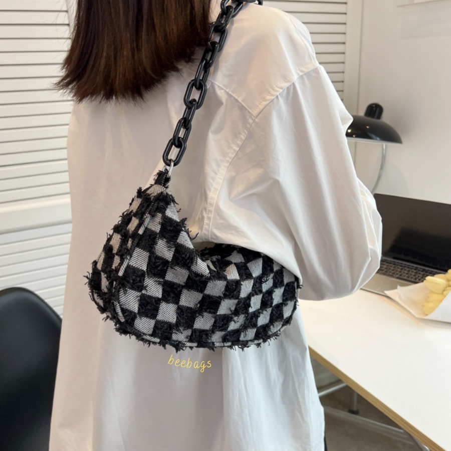 Túi Xách Vải Jean Caro Xinh Xắn Đi Chơi Dễ Phồi Đồ | TX25 | Túi Nữ Thời Trang Phong Cách Jean Tua Rua Độc Lạ Cá Tính