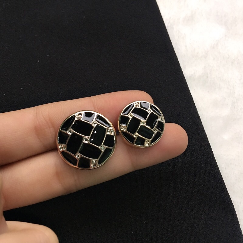 Set 5 NÚT NHỰA 2 size 2 màu