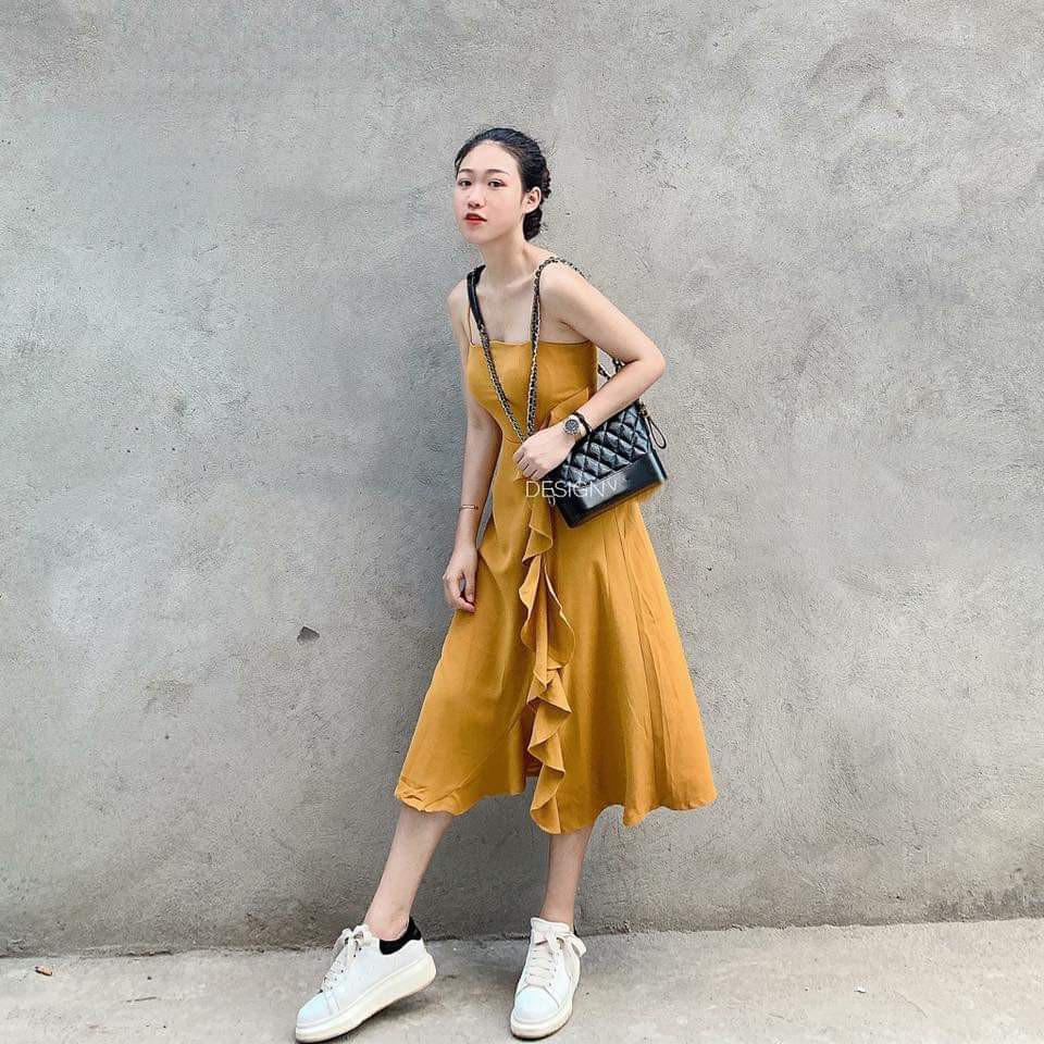 Đầm 2 dây nữ nhún bèo kết hợp kèm áo thun đi chơi, du lịch cực đẹp | BigBuy360 - bigbuy360.vn