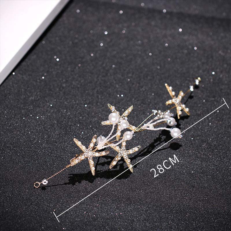 Cài tóc kiểu dáng thời trang sang trọng cho cô dâu