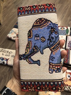 Ví thổ cẩm