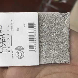 bi kim loai size nhỏ trang trí móng