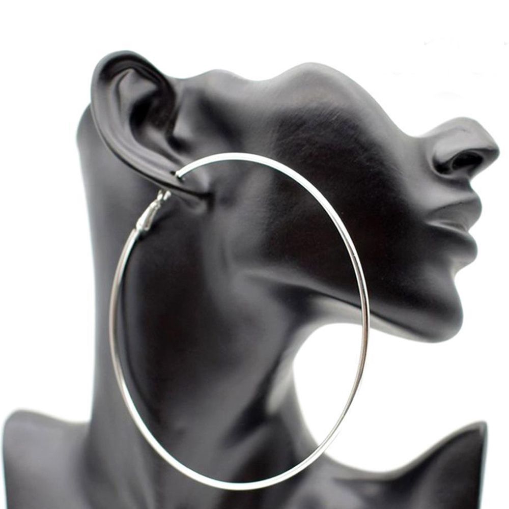 Khuyên tai hình tròn phong cách Punk