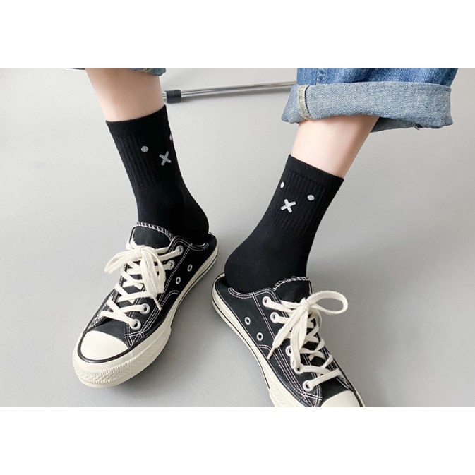 Vớ Mặt Cười cổ lửng style Hàn Quốc siêu dễ thương dành cho nữ.