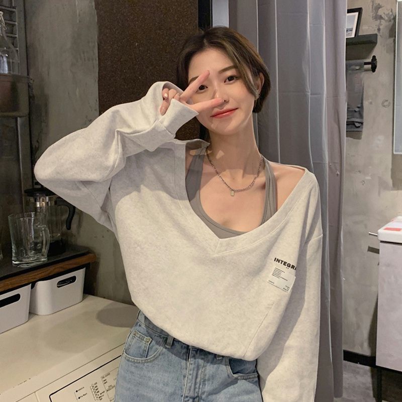 Áo sweater Ngắn Cổ Chữ V Giả Hai Lớp Thiết Kế Dễ Thương Cho Nữ