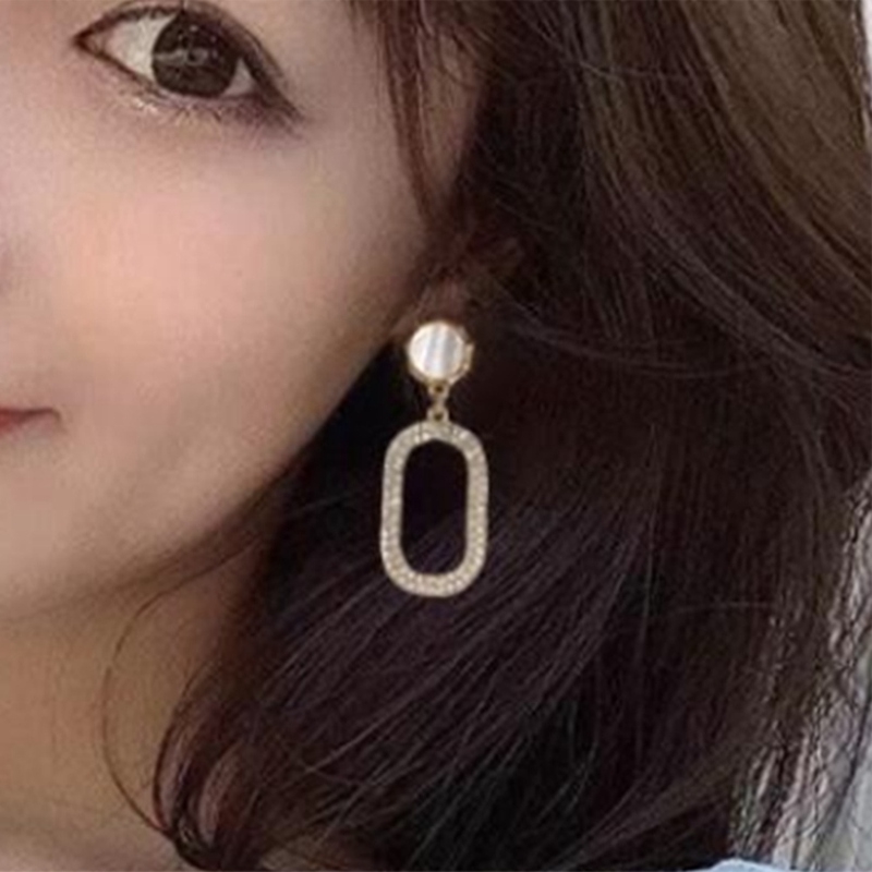 Khuyên Tai Tròn Thả Mặt Bầu Dục Rỗng Đính Đá Thời Trang Cho Nữ