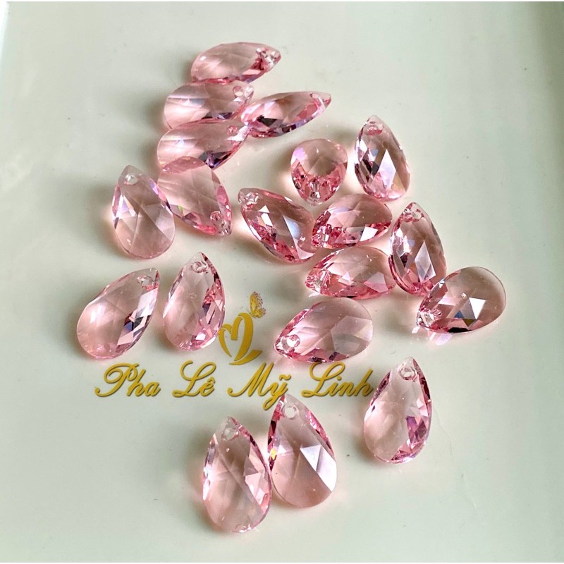 2 viên pha lê Swarovski hình cánh hoa