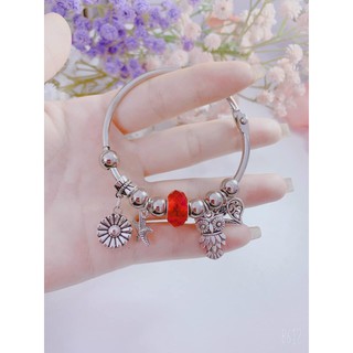 Kiềng tay inox gắn charm vs đá nhiều mẫu