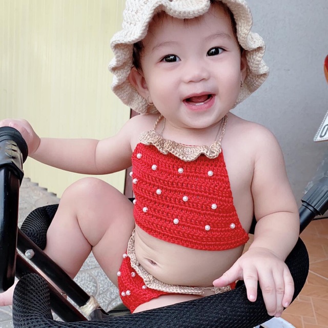 Bikini cho bé gái. Đính ngọc thủ công